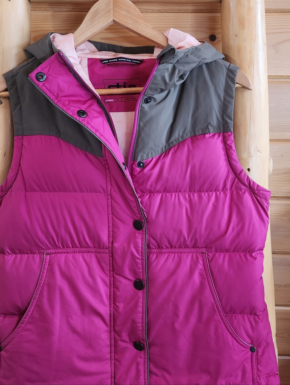 Stio Women's Pink and Light Pink Jacket - Picture 7 of 7